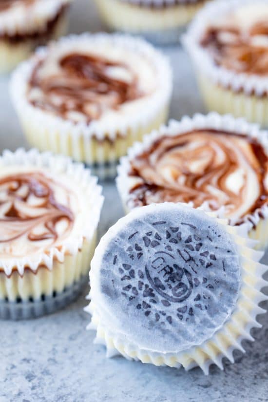 fudge-swirled-oreo-bottom-cheesecake-cupcakes